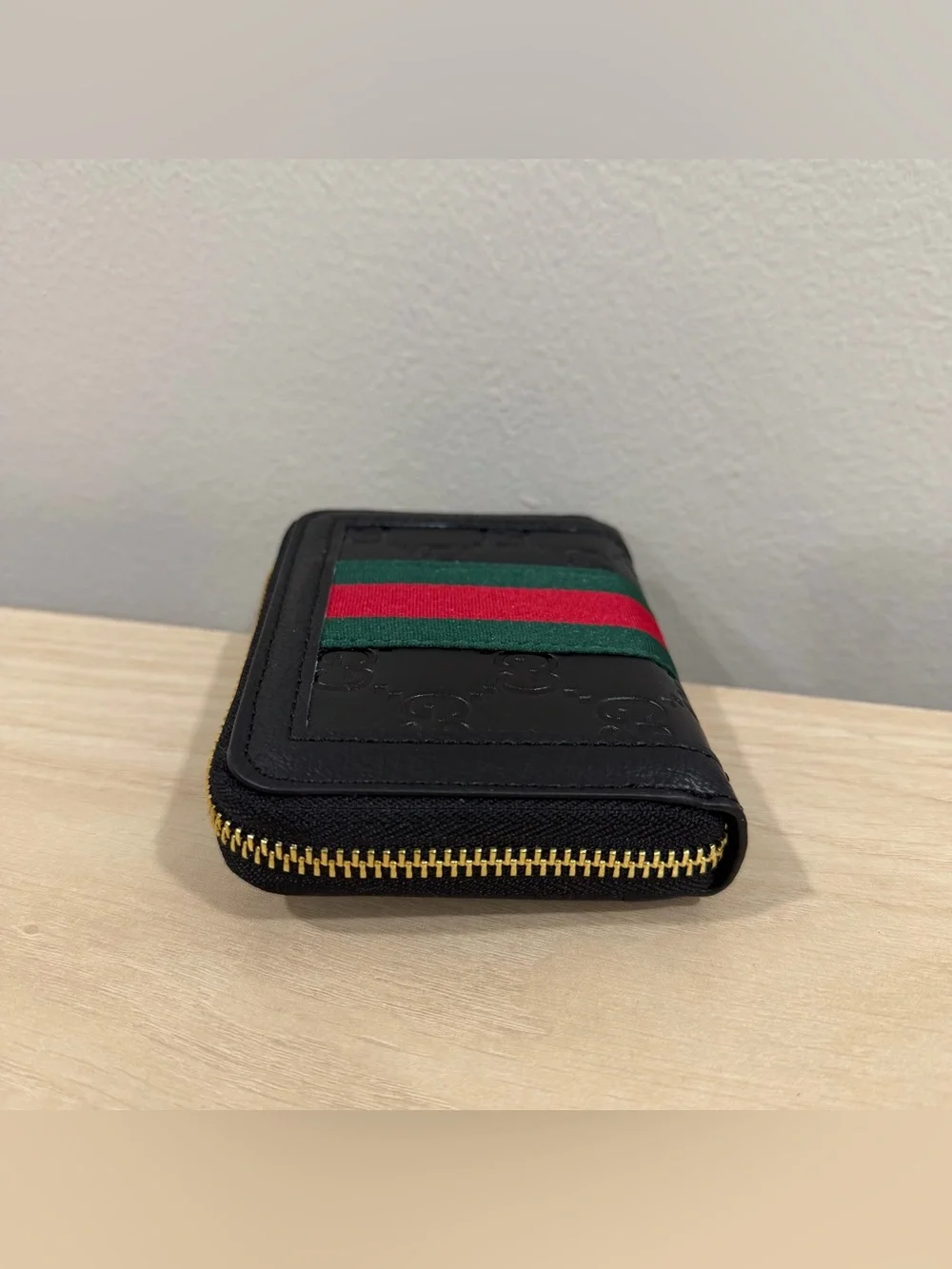 Gucci Black GG Monogram Leather Zip Wallet with Web Stripe - Picture 2 of 4